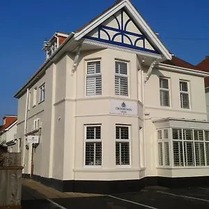 3* Hotel Crossroads