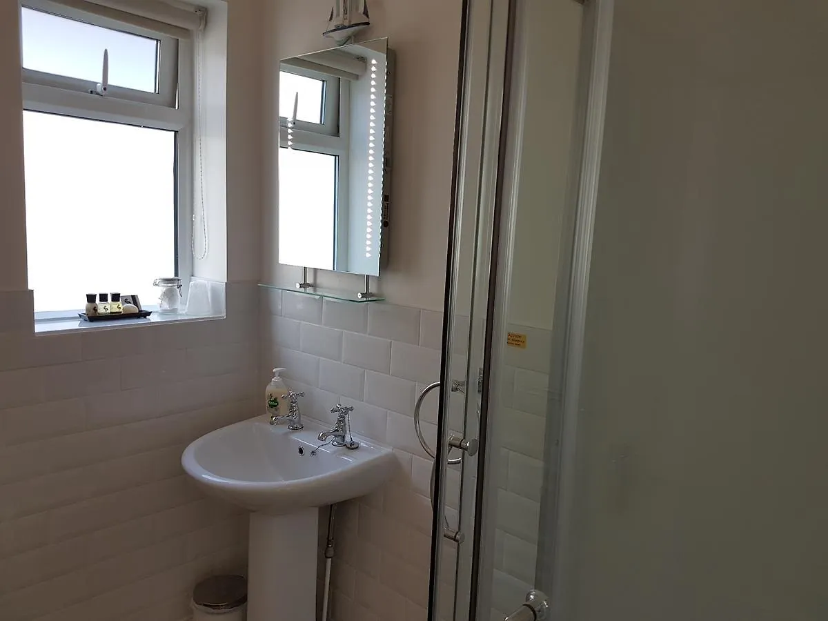 Beach Lodge Bournemouth 0*,  United Kingdom