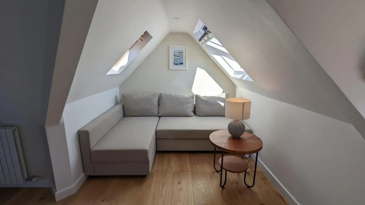Beach Lodge Bournemouth Bed and breakfast